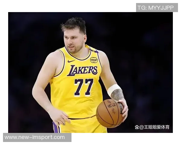 东契奇训练后带队友团建体验保时捷专业赛道试驾乐趣