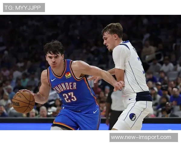 独行侠训练照曝光弗拉格与安东尼戴维斯激烈对抗展现竞争精神 独行侠训练照曝光弗拉格与安东尼戴维斯激烈对抗展现竞争精神