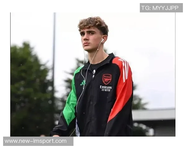 英媒报道阿森纳热刺马竞争抢波尔图19岁中场新星弗罗霍尔特