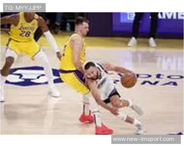 雷霆主场逆袭火箭勇士客场击败湖人新赛季揭幕战精彩纷呈 雷霆主场逆袭火箭勇士客场击败湖人新赛季揭幕战精彩纷呈