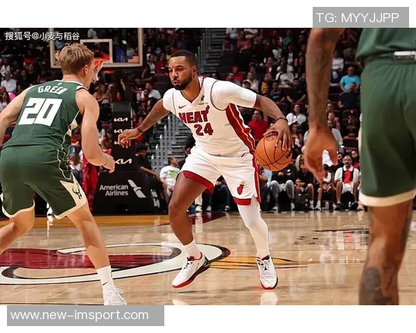 鲍威尔半场表现惊艳12投6中轻松砍下18分助球队争夺胜利 鲍威尔半场表现惊艳12投6中轻松砍下18分助球队争夺胜利