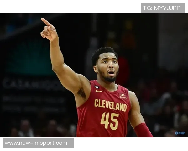 米切尔半场三分火力全开5投5中轻松拿下15分助球队争胜 米切尔半场三分火力全开5投5中轻松拿下15分助球队争胜