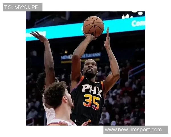 杜兰特分析申京与亚当斯双塔组合的潜力与意外效果 杜兰特分析申京与亚当斯双塔组合的潜力与意外效果