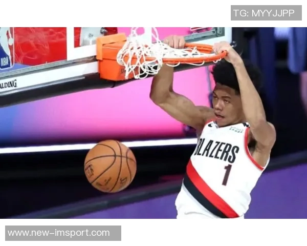 西蒙斯自信表达与拓荒双枪同场竞技的潜力并分享学习经历 西蒙斯自信表达与拓荒双枪同场竞技的潜力并分享学习经历