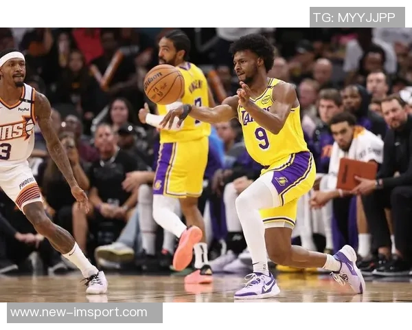 浓眉虽砍27分13板难救主湖人遭遇惨败局面堪忧